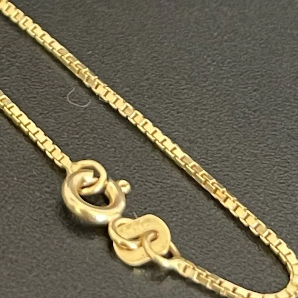 Solid 14K Gold Box Chain Necklace, 3.04 gr. /1 mm, / 18 inch. - Picture 11 of 17